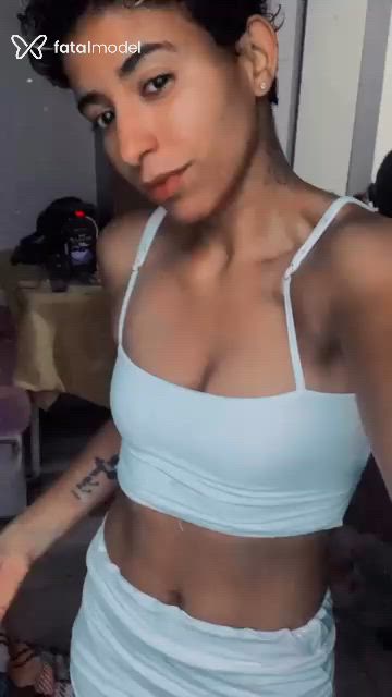 Acompanhante mulher morena (o) de olhos castanhos em Rio Grande Acompanhante mulher morena (o) de olhos castanhos em Rio Grande - Tatazinha