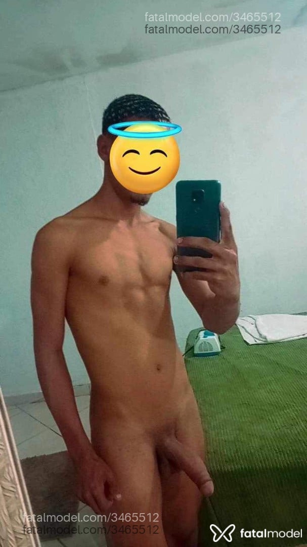 Acompanhante homem morena (o) de olhos pretos em Rio de Janeiro Acompanhante homem morena (o) de olhos pretos em Rio de Janeiro - Roma