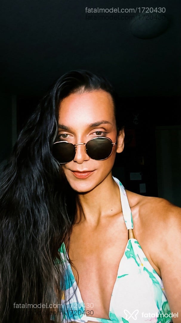 Acompanhante mulher trans morena (o) de olhos castanhos em São Gonçalo Acompanhante mulher trans morena (o) de olhos castanhos em São Gonçalo - Lua