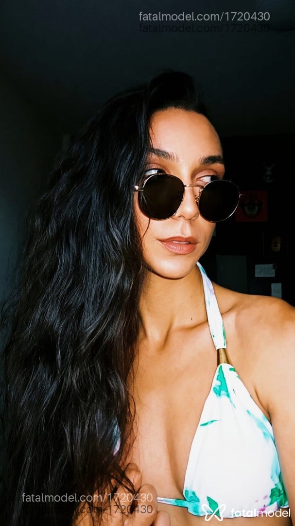 Acompanhante mulher trans morena (o) de olhos castanhos em São Gonçalo Acompanhante mulher trans morena (o) de olhos castanhos em São Gonçalo - Lua