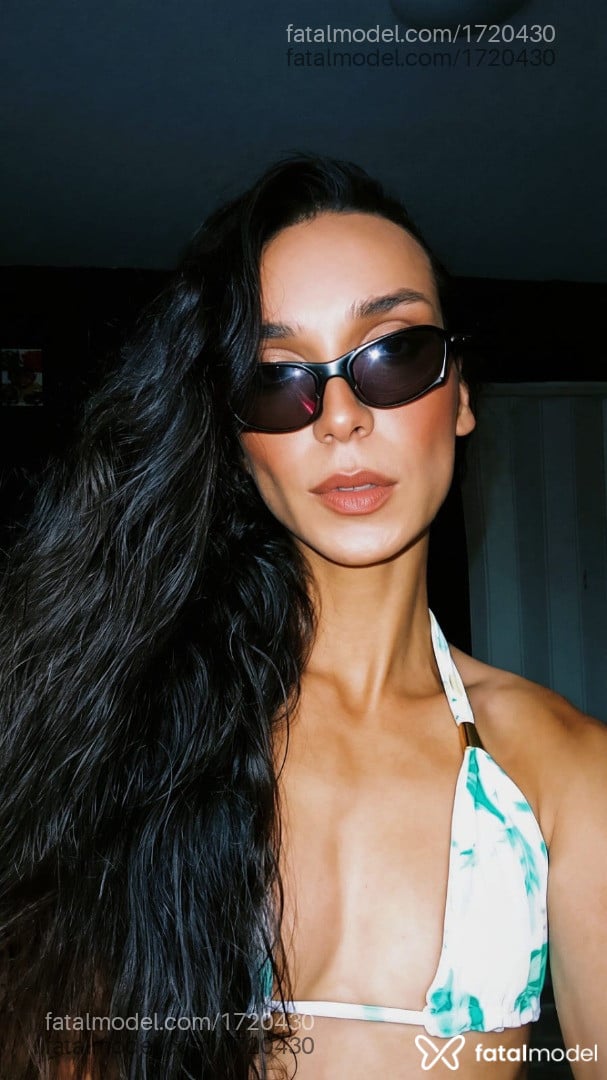 Acompanhante mulher trans morena (o) de olhos castanhos em São Gonçalo Acompanhante mulher trans morena (o) de olhos castanhos em São Gonçalo - Lua
