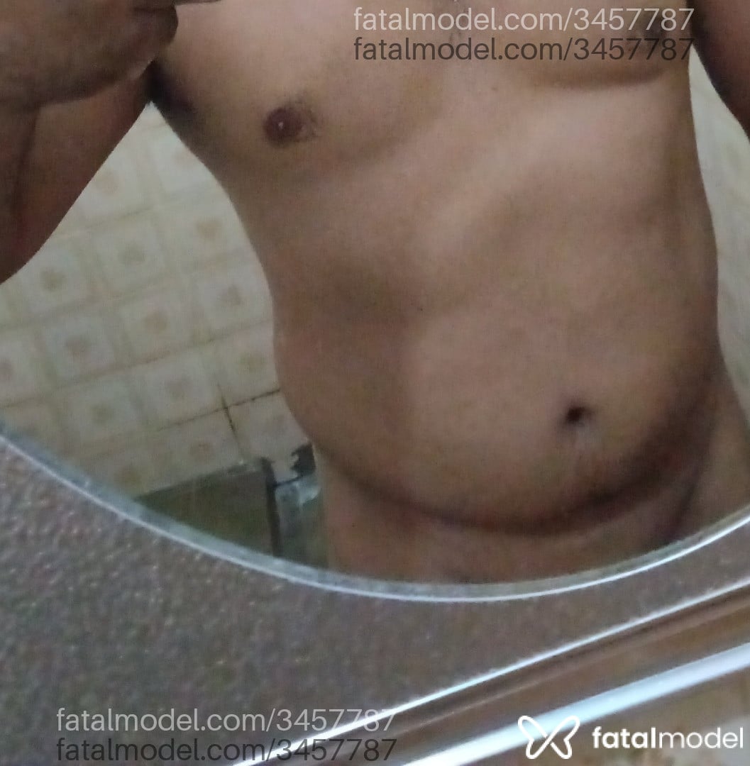 Acompanhante homem morena (o) de olhos castanhos - Thiago