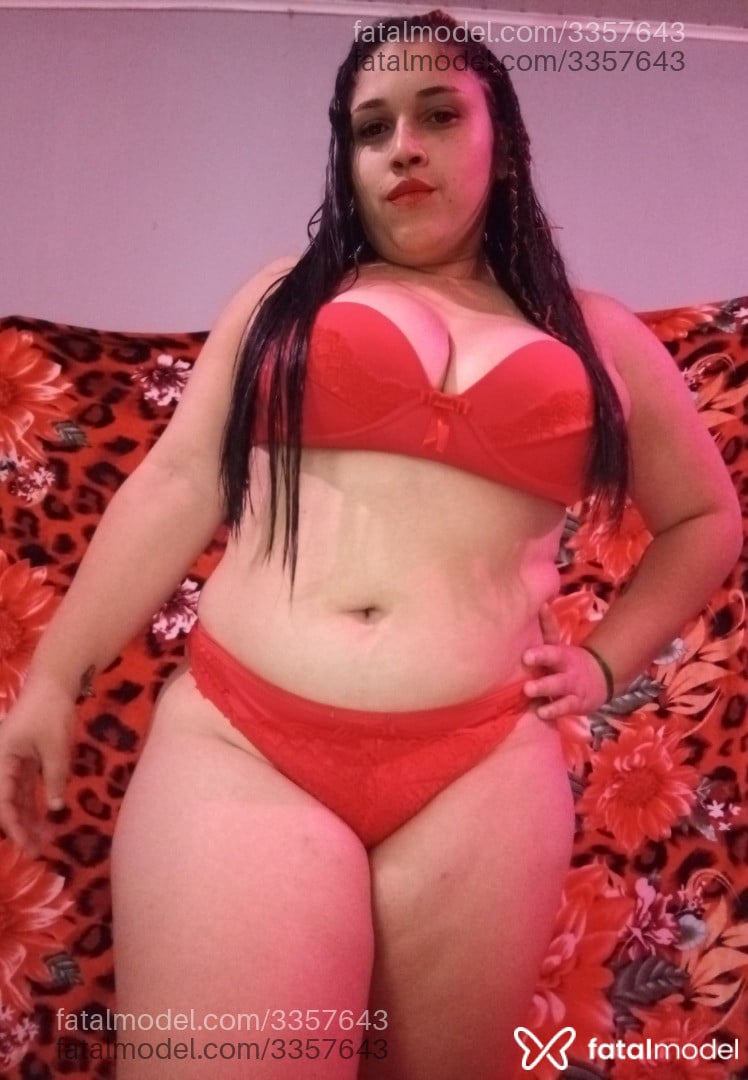 Acompanhante mulher morena (o) de olhos castanhos - Morena