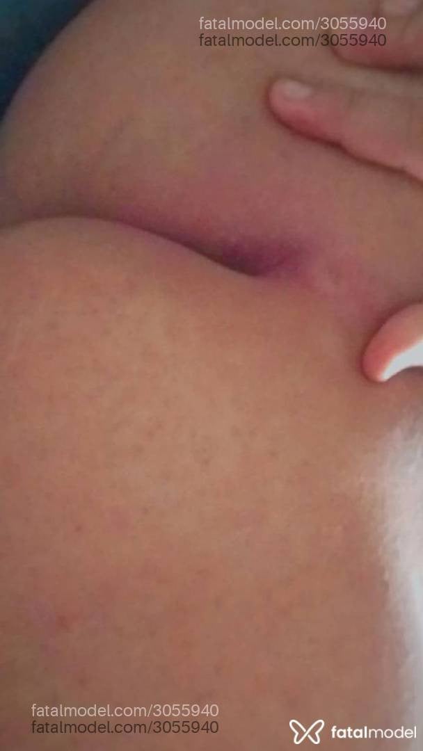 Acompanhante mulher trans com cabelo castanho de olhos castanhos - Majuh