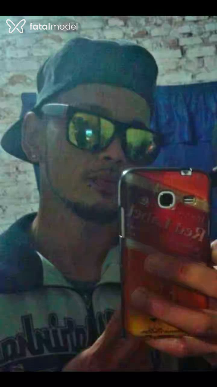 Acompanhante homem morena (o) de olhos castanhos - Moah Vaz
