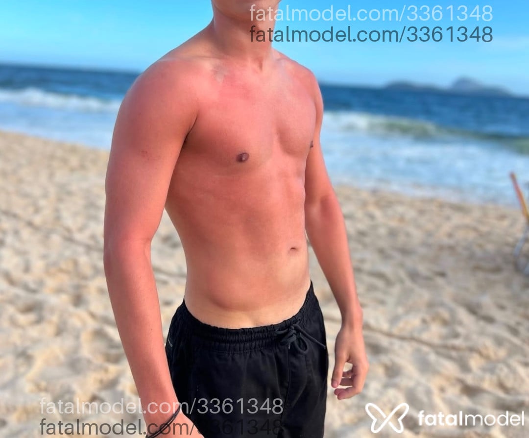 Acompanhante homem loira (o) de olhos castanhos - Lourenço Volpe