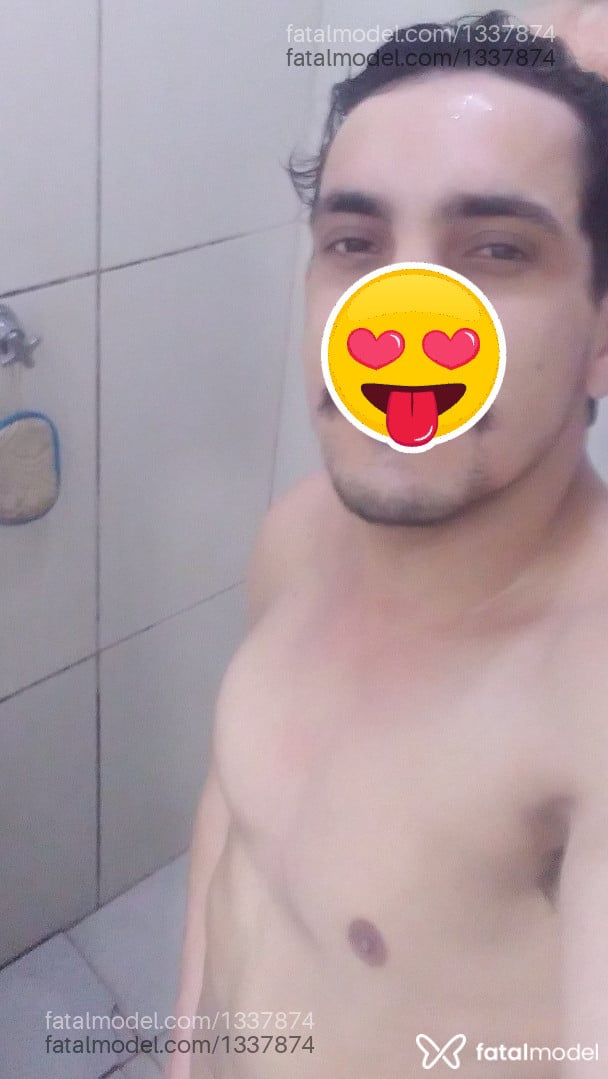 Acompanhante homem com cabelo castanho de olhos castanhos - Legado Kings Acompanhante homem com cabelo castanho de olhos castanhos - Legado Kings