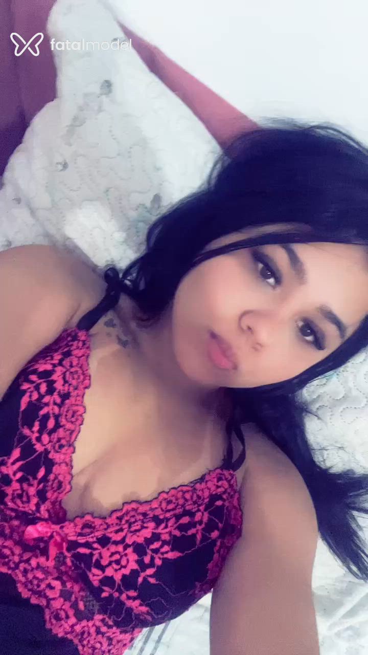 Acompanhante mulher com cabelo castanho de olhos castanhos - Japaa