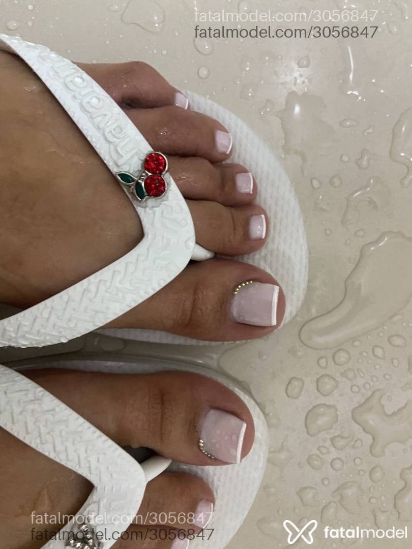 Acompanhante mulher morena (o) de olhos castanhos - Monique Dias