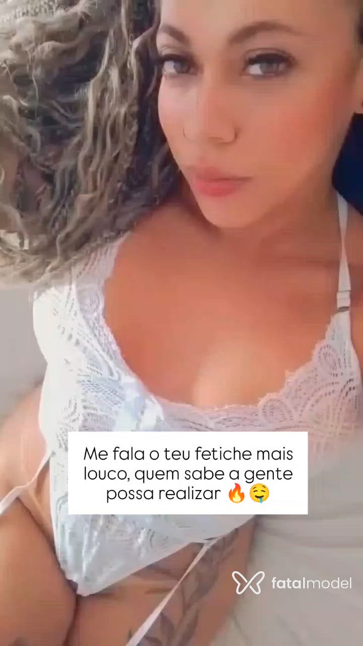 Acompanhante mulher loira (o) de olhos mel - Line