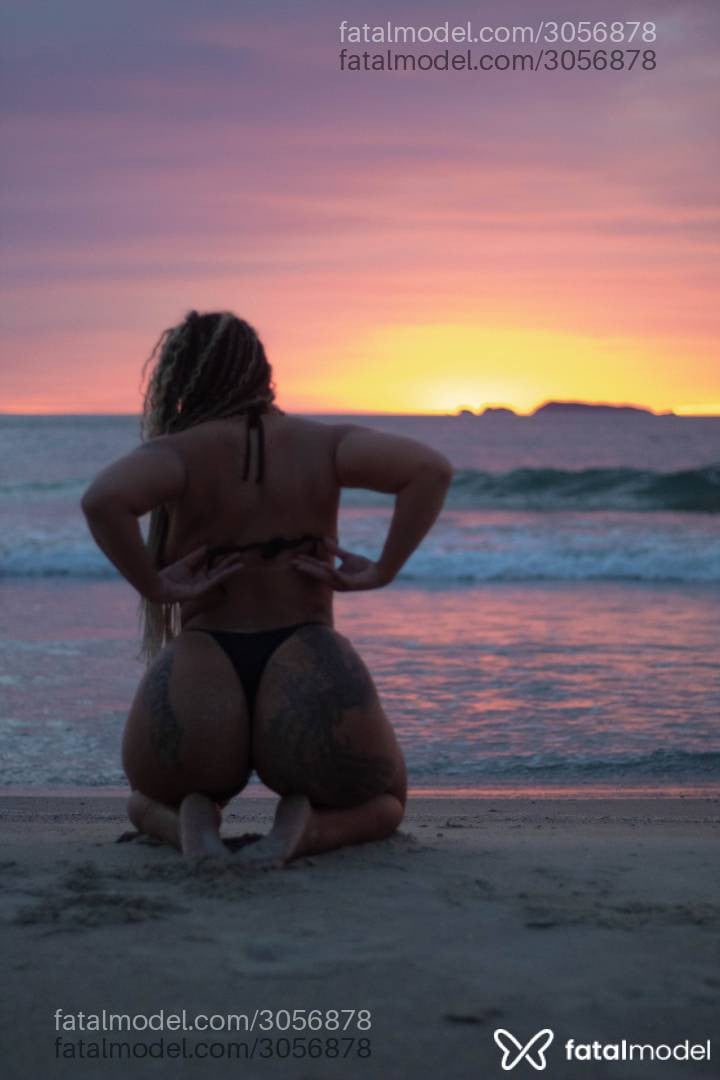 Acompanhante mulher loira (o) de olhos mel em Porto Alegre - Aline Bicca