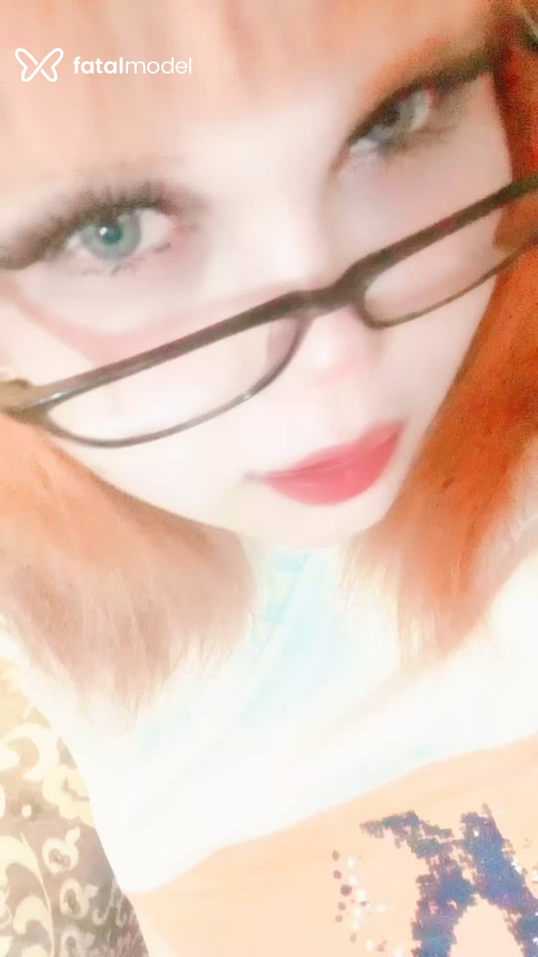 Acompanhante mulher ruiva (o) de olhos azuis - Milly Peitudarell Acompanhante mulher ruiva (o) de olhos azuis - Milly Peitudarell