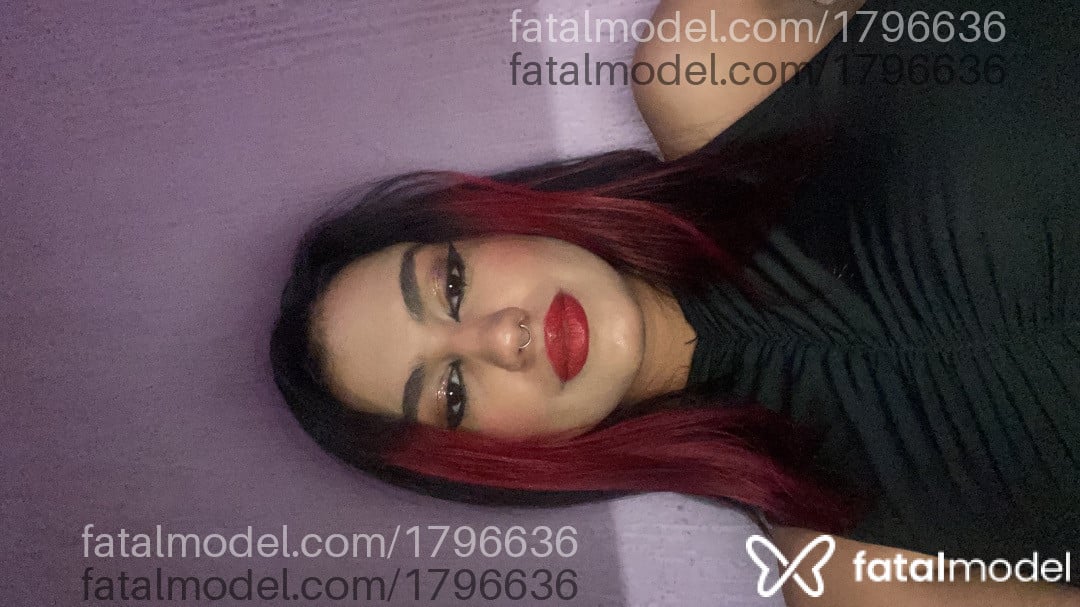 Acompanhante mulher morena (o) de olhos pretos - Lara Luiza