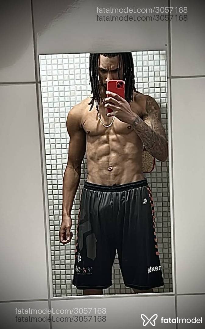 Acompanhante homem morena (o) de olhos pretos em São Paulo - Sousa