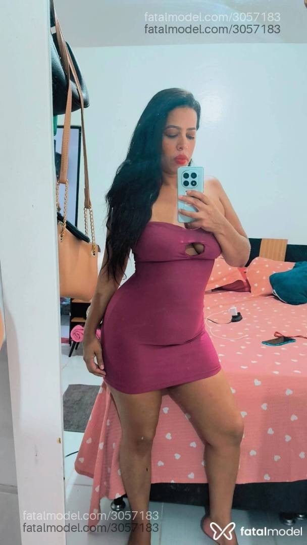 Acompanhante mulher morena (o) de olhos mel - Danny