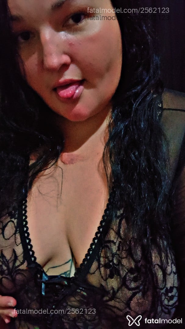 Acompanhante mulher morena (o) de olhos castanhos - Laura Martins
