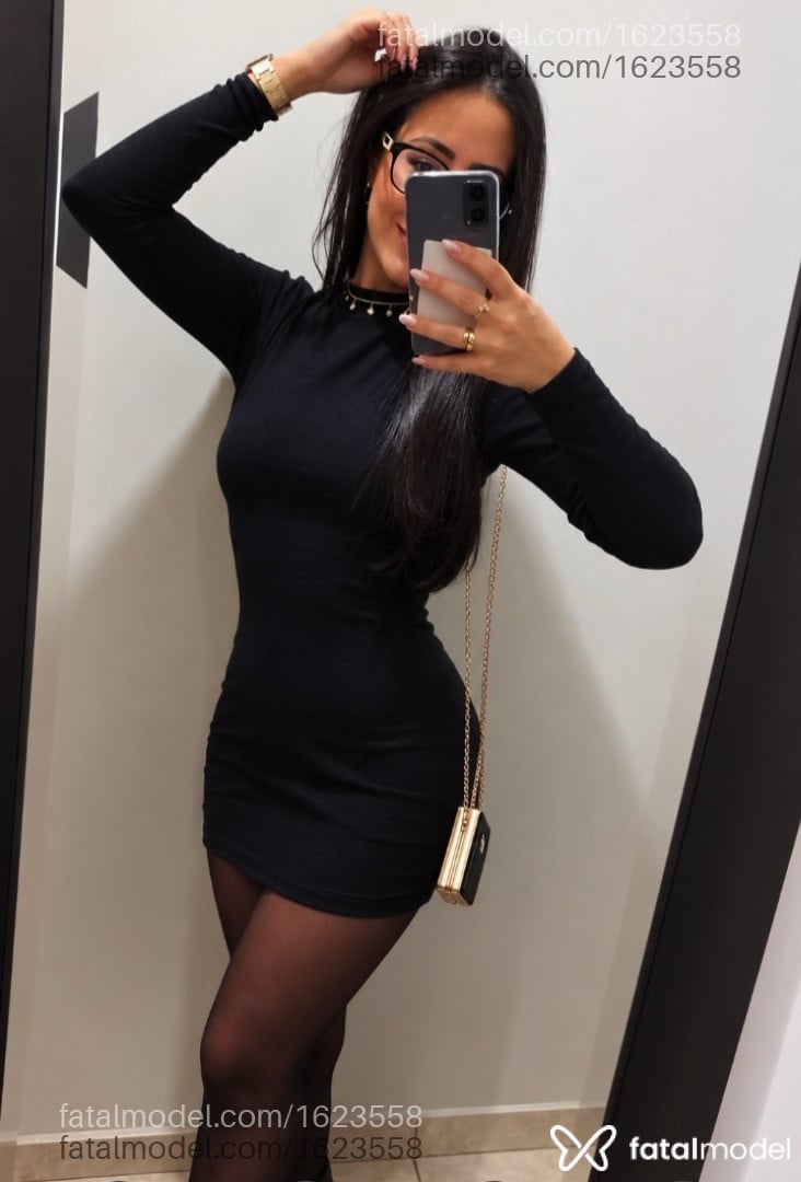 Acompanhante mulher morena (o) de olhos castanhos - Carol Acompanhante mulher morena (o) de olhos castanhos - Carol