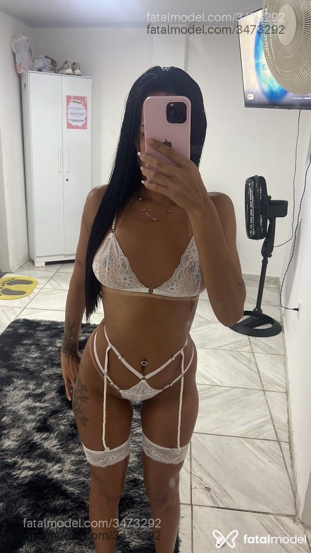 Acompanhante mulher morena (o) de olhos castanhos - Lunna Acompanhante mulher morena (o) de olhos castanhos - Lunna
