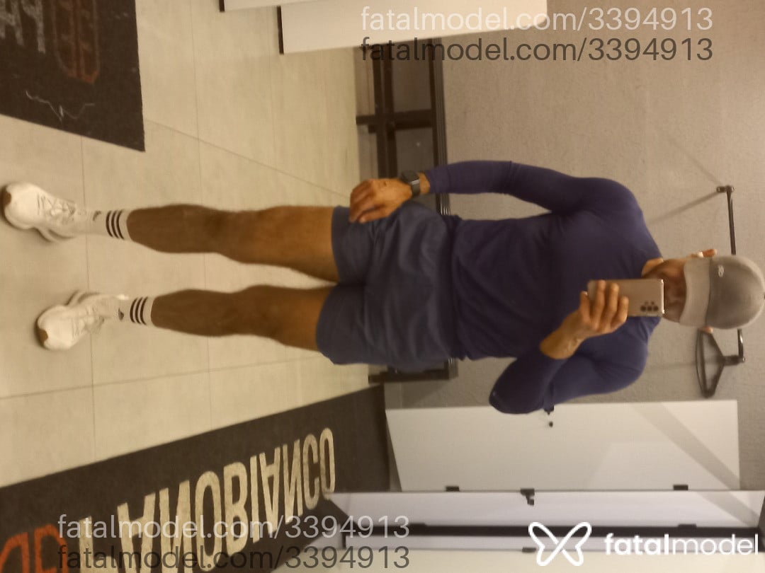 Acompanhante homem com cabelo castanho de olhos pretos - Ricardo Santos