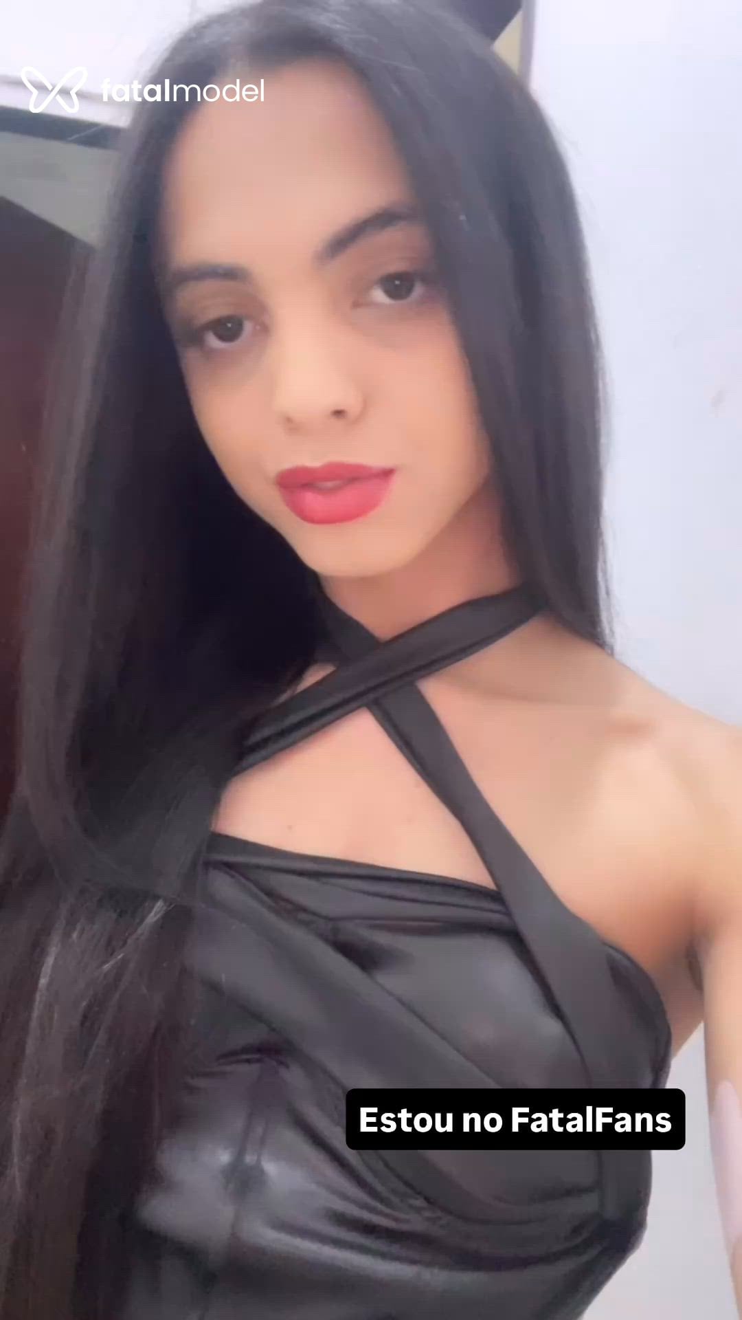 Acompanhante mulher trans morena (o) de olhos castanhos - Lara Lins Acompanhante mulher trans morena (o) de olhos castanhos - Lara Lins