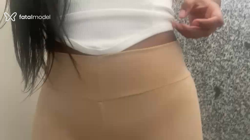 Acompanhante mulher morena (o) de olhos castanhos - Jade Ibrahim