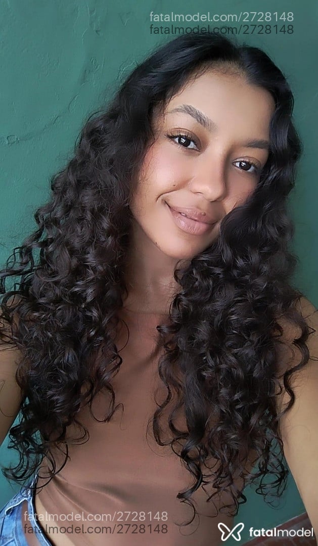 Acompanhante mulher morena (o) de olhos castanhos - Gaby Bueno Acompanhante mulher morena (o) de olhos castanhos - Gaby Bueno