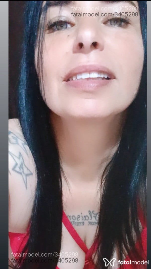 Acompanhante mulher morena (o) de olhos verdes - Docepaixao