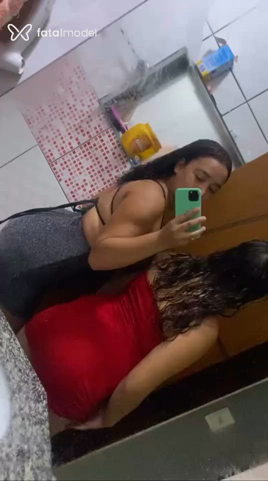 Acompanhante mulher morena (o) de olhos pretos - Manuzinha Acompanhante mulher morena (o) de olhos pretos - Manuzinha