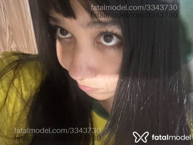 Acompanhante mulher morena (o) de olhos castanhos - Vickbee Acompanhante mulher morena (o) de olhos castanhos - Vickbee