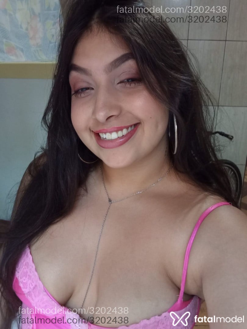 Acompanhante mulher morena (o) de olhos castanhos - Gabriella Acompanhante mulher morena (o) de olhos castanhos - Gabriella