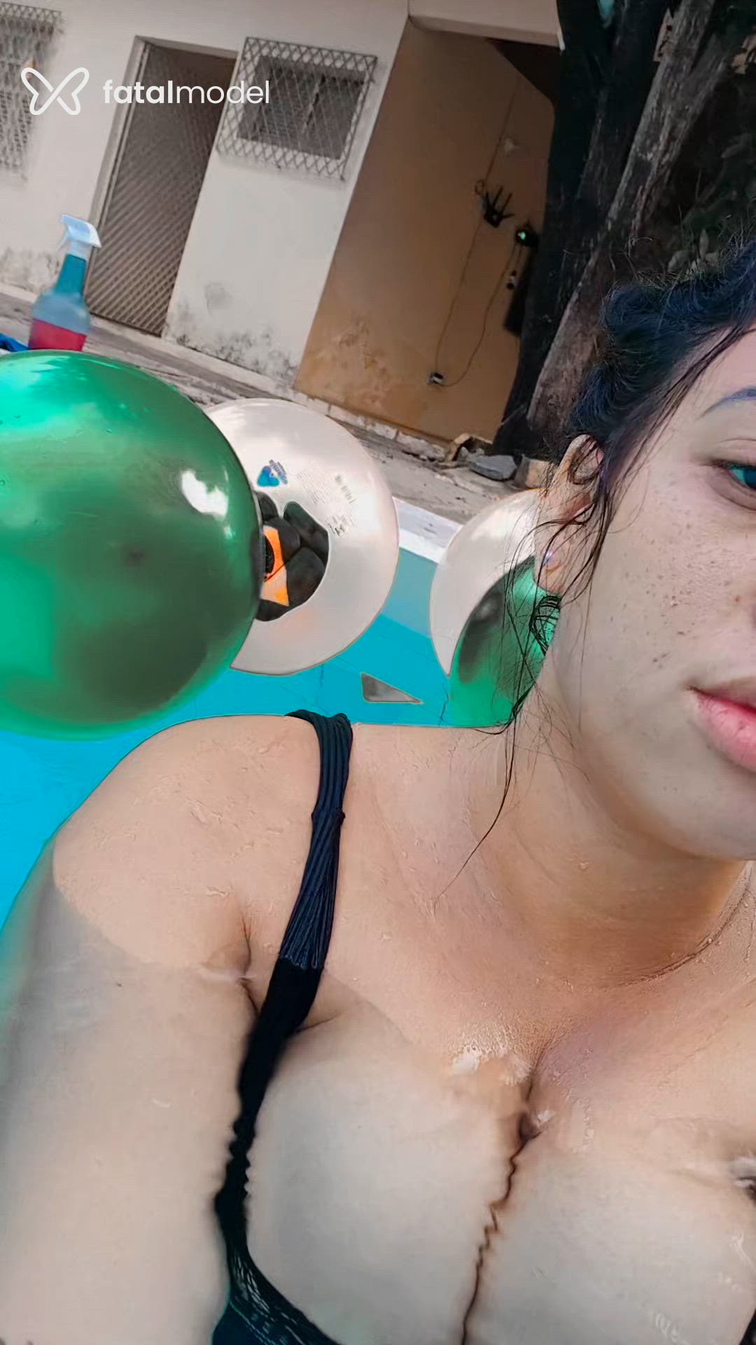 Acompanhante mulher morena (o) de olhos pretos - Caroline