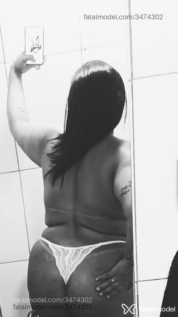 Acompanhante mulher morena (o) de olhos castanhos - Morena Acompanhante mulher morena (o) de olhos castanhos - Morena