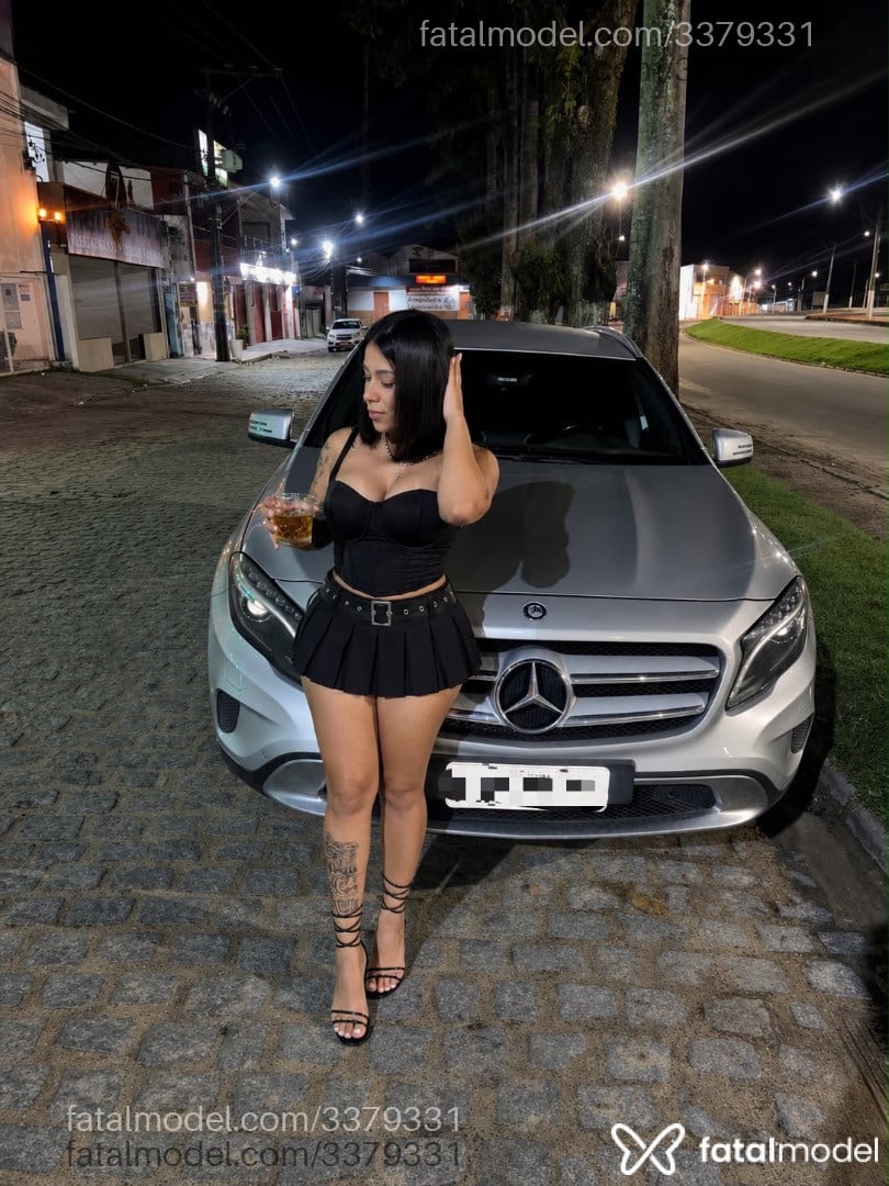 Acompanhante mulher morena (o) de olhos pretos - Sofia Menezes