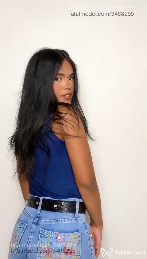 Acompanhante mulher morena (o) de olhos castanhos - Maju Silva Acompanhante mulher morena (o) de olhos castanhos - Maju Silva