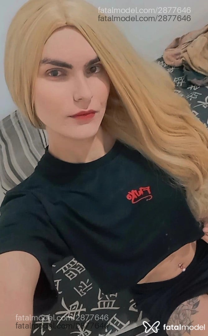 Acompanhante mulher trans loira (o) de olhos verdes - Lara Croftt Acompanhante mulher trans loira (o) de olhos verdes - Lara Croftt