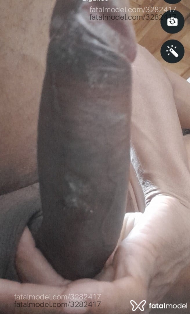 Acompanhante homem morena (o) de olhos castanhos - Lekao Acompanhante homem morena (o) de olhos castanhos - Lekao