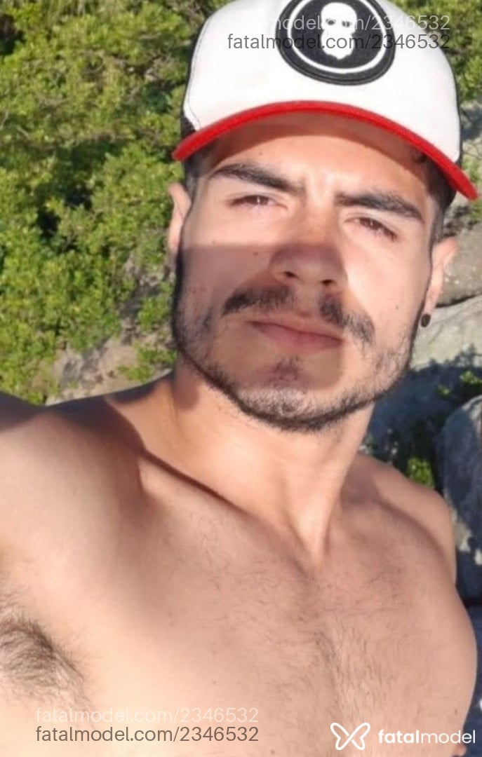 Acompanhante homem morena (o) de olhos castanhos - Brothers Acompanhante homem morena (o) de olhos castanhos - Brothers