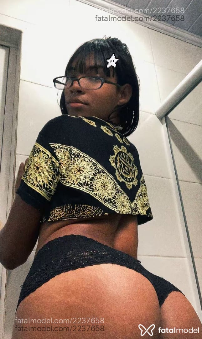 Acompanhante mulher trans morena (o) de olhos pretos - Júlia Ayla Acompanhante mulher trans morena (o) de olhos pretos - Júlia Ayla