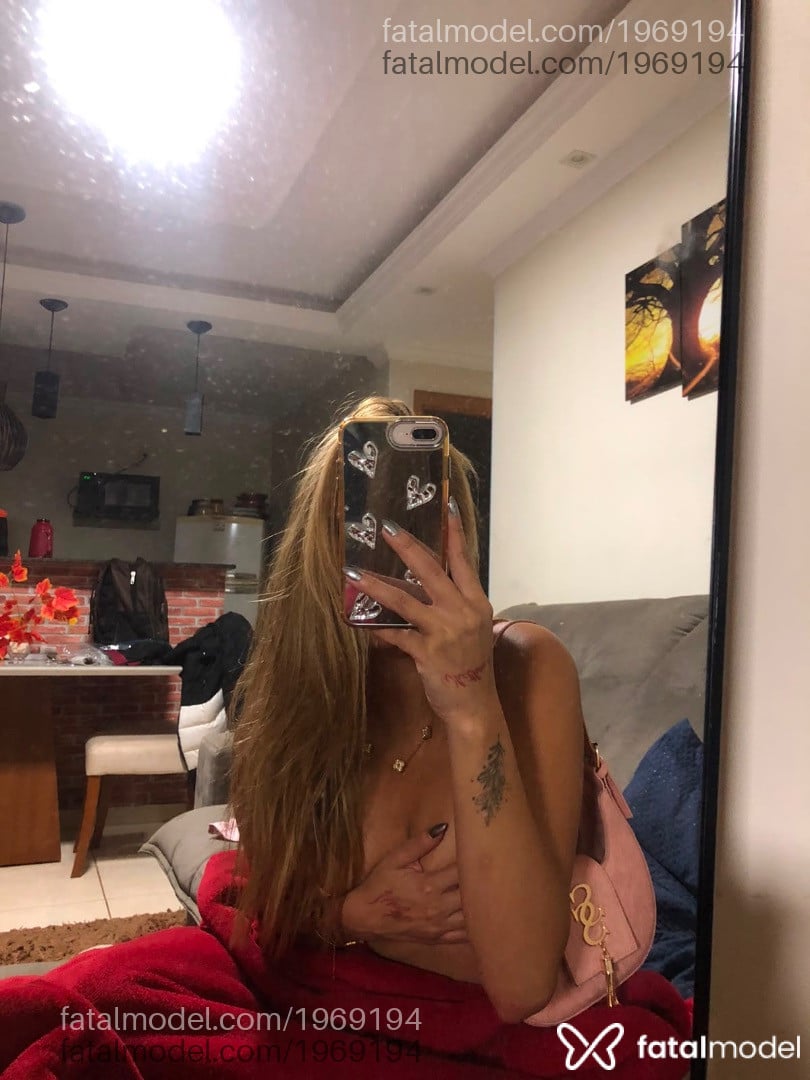 Acompanhante mulher com cabelo castanho de olhos castanhos - Sabrina Acompanhante mulher com cabelo castanho de olhos castanhos - Sabrina