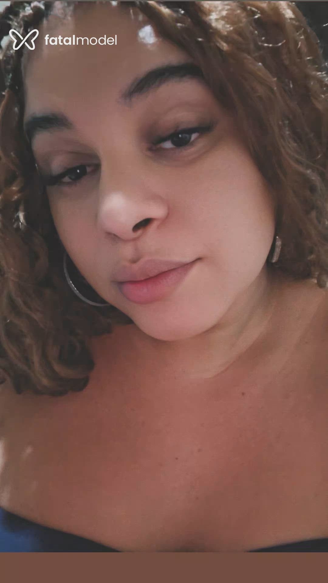 Acompanhante mulher trans morena (o) de olhos castanhos - Lunna
