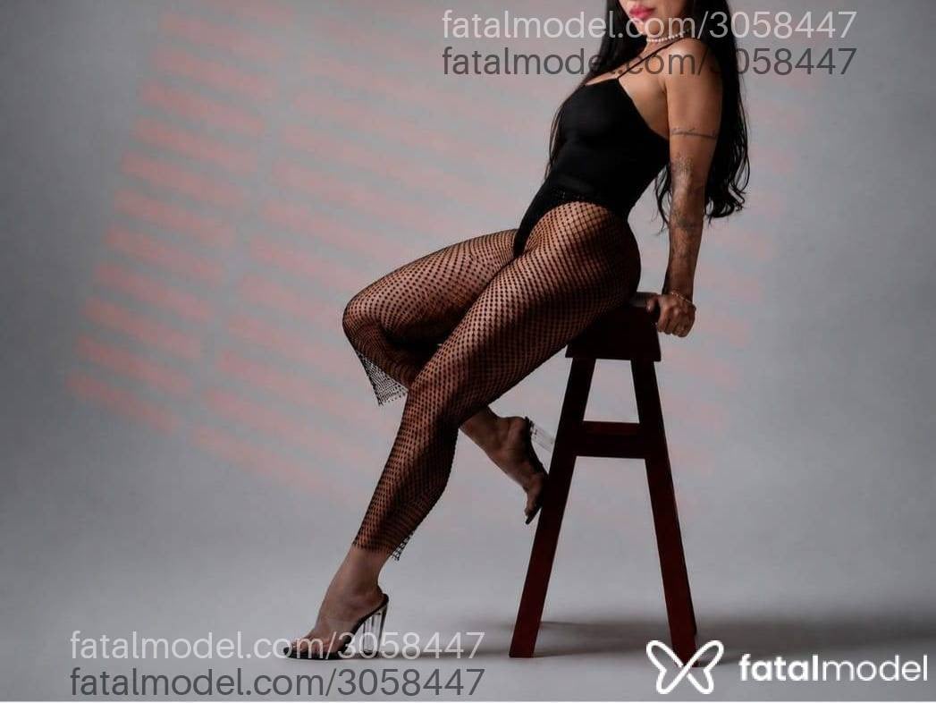Acompanhante mulher morena (o) de olhos pretos - Lívia Duarthe