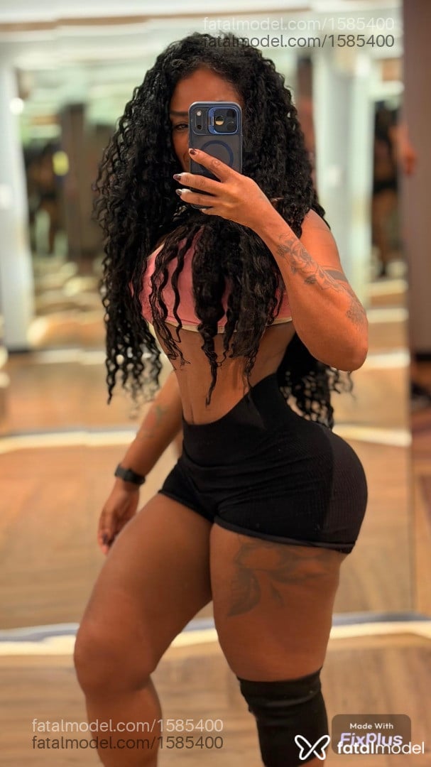 Acompanhante mulher morena (o) de olhos castanhos - Aylla Alves Acompanhante mulher morena (o) de olhos castanhos - Aylla Alves