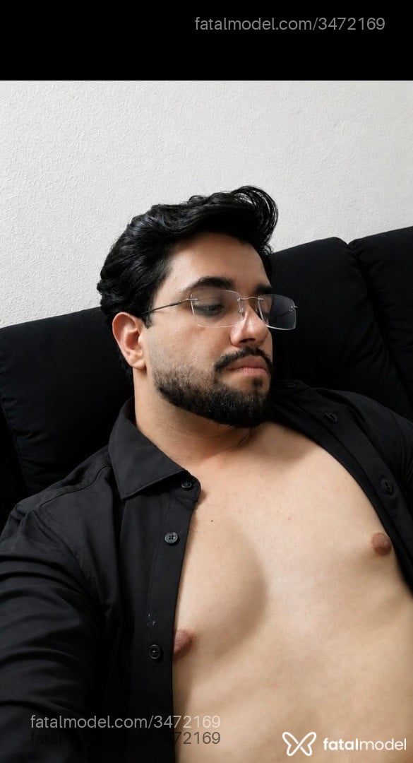Acompanhante homem morena (o) de olhos castanhos - Davi Moreira Acompanhante homem morena (o) de olhos castanhos - Davi Moreira