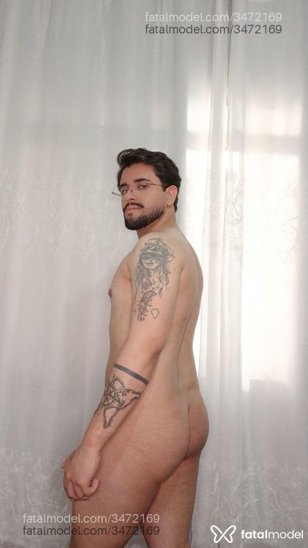 Acompanhante homem morena (o) de olhos castanhos - Davi Moreira Acompanhante homem morena (o) de olhos castanhos - Davi Moreira