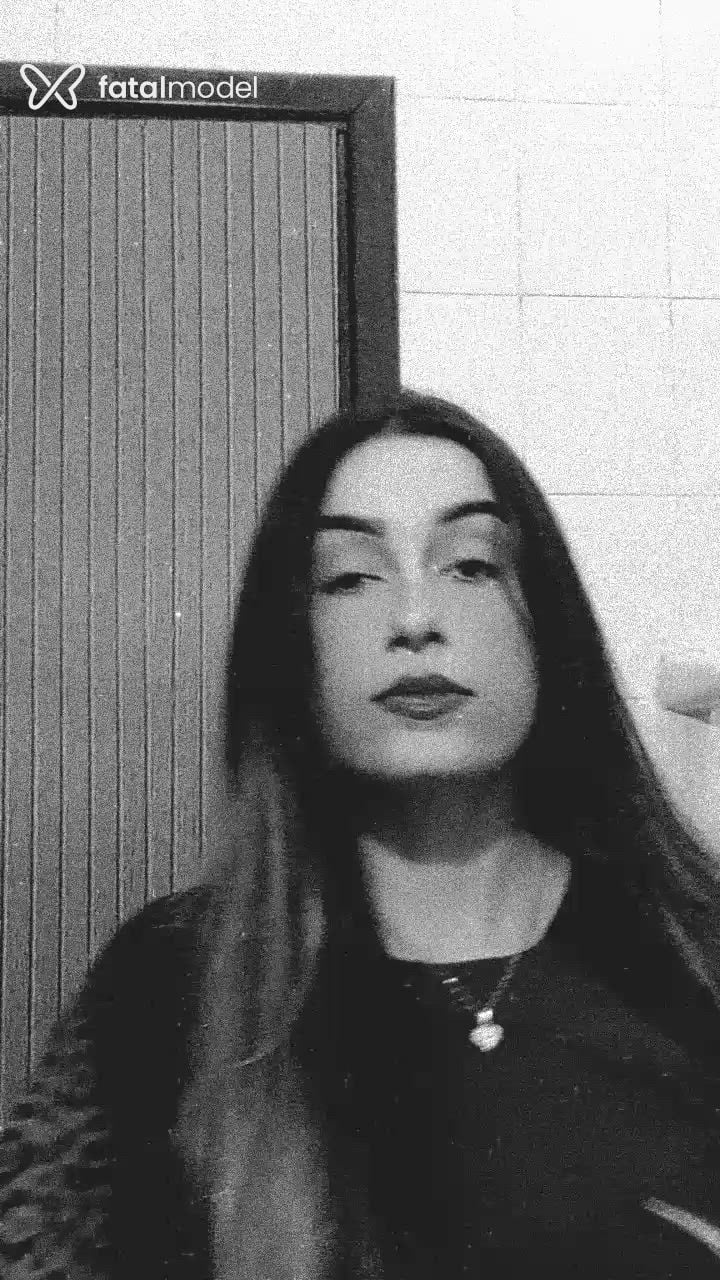 Acompanhante mulher loira (o) de olhos mel - Pamela Acompanhante mulher loira (o) de olhos mel - Pamela