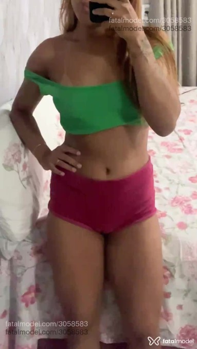 Acompanhante mulher ruiva (o) de olhos castanhos - Gaby Araujo Acompanhante mulher ruiva (o) de olhos castanhos - Gaby Araujo