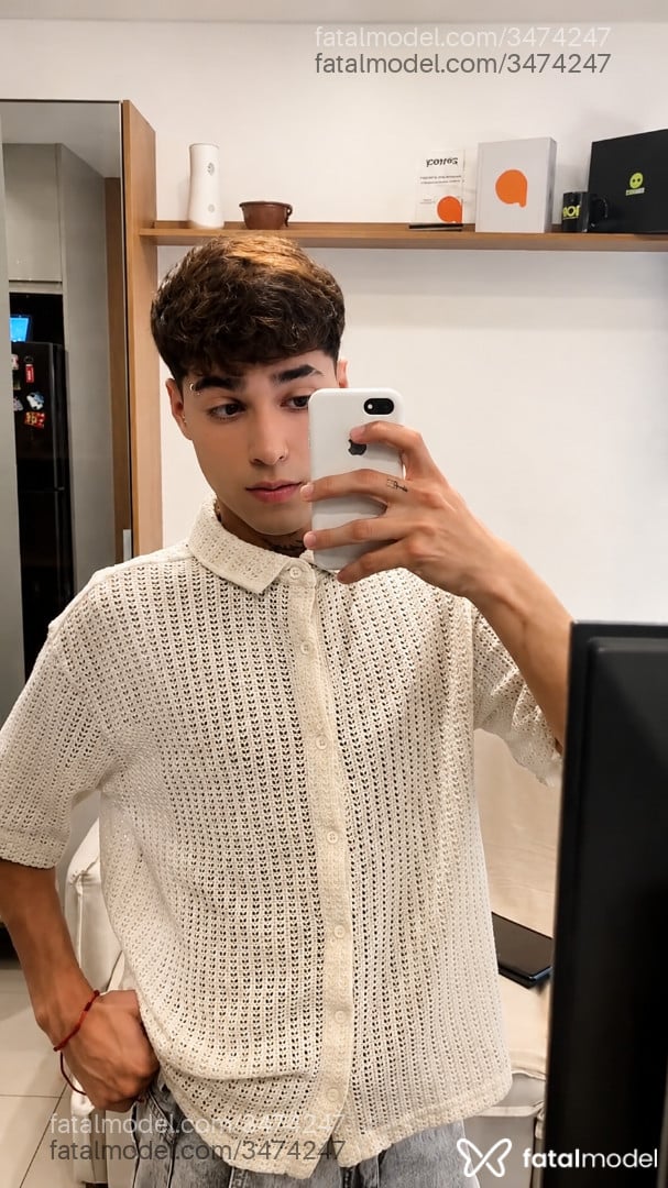Acompanhante homem com cabelo castanho de olhos castanhos - Pedro Henrique Acompanhante homem com cabelo castanho de olhos castanhos - Pedro Henrique