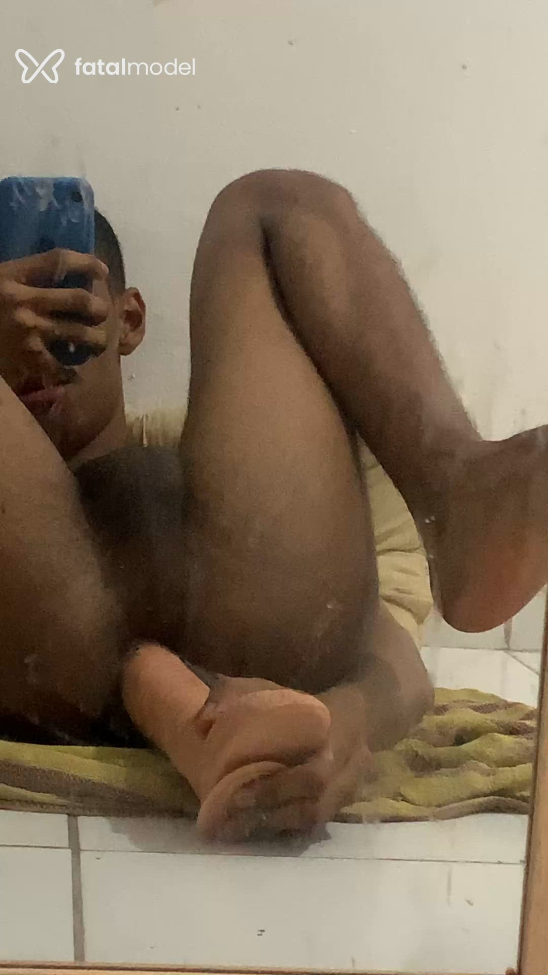 Acompanhante homem morena (o) de olhos castanhos - Pretinho Acompanhante homem morena (o) de olhos castanhos - Pretinho