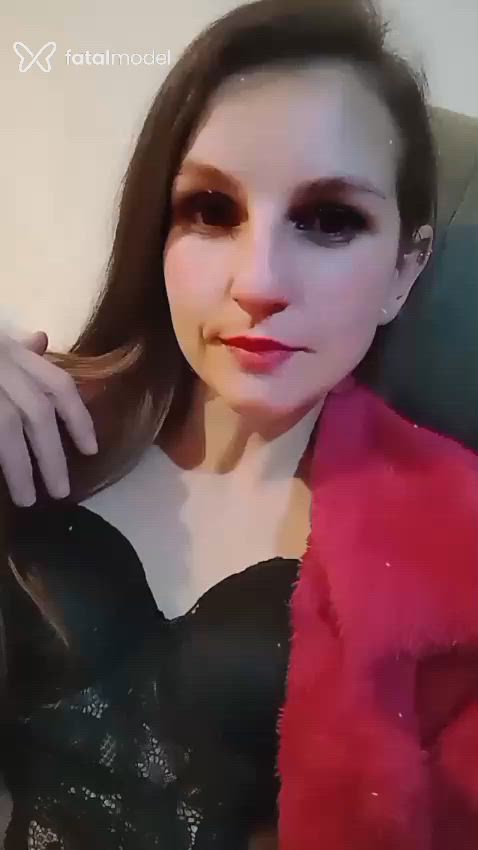 Acompanhante mulher ruiva (o) de olhos castanhos - Kitana Acompanhante mulher ruiva (o) de olhos castanhos - Kitana