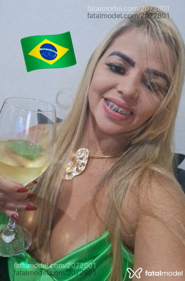 Acompanhante mulher loira (o) de olhos castanhos - Thayna Guimaraes Acompanhante mulher loira (o) de olhos castanhos - Thayna Guimaraes